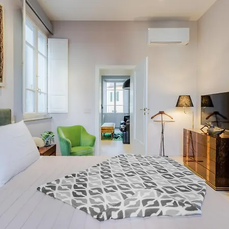 Casa Designer Modern 1st Floor With Terrace