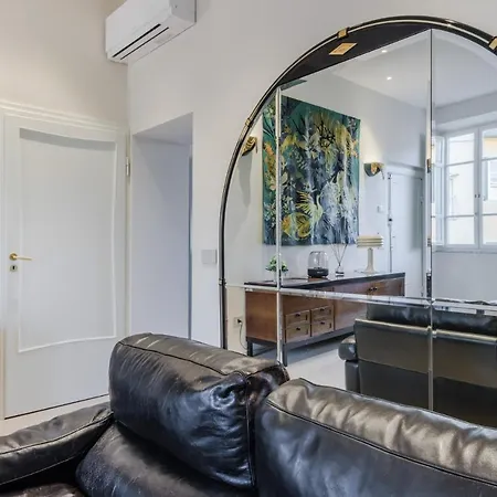 Casa Designer Modern 1st Floor With Terrace